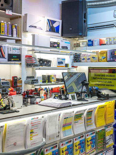 PIRA GmbH Laden Oberwil