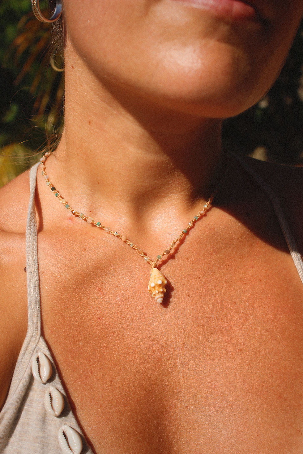 PLAYA - Dainty Conch shell + Gemstone necklace