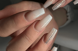 fingernaegel_annika_siebert_nailart_beauty_milkandhoney_milk_and_honey.png