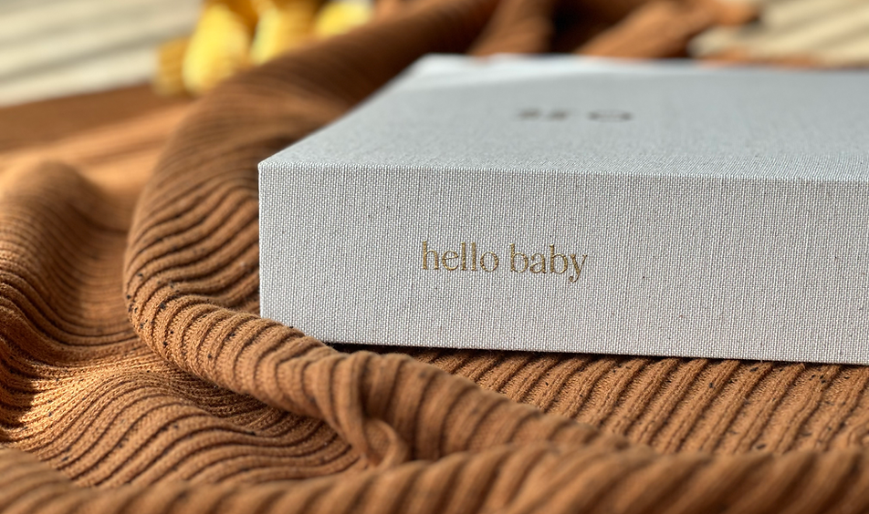 Personalized baby book binder – keepsake for documenting baby's milestones