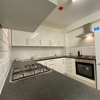 3 bedroom semi detached conversion into 6 attractive en suite rooms in Cheshunt, EN8.