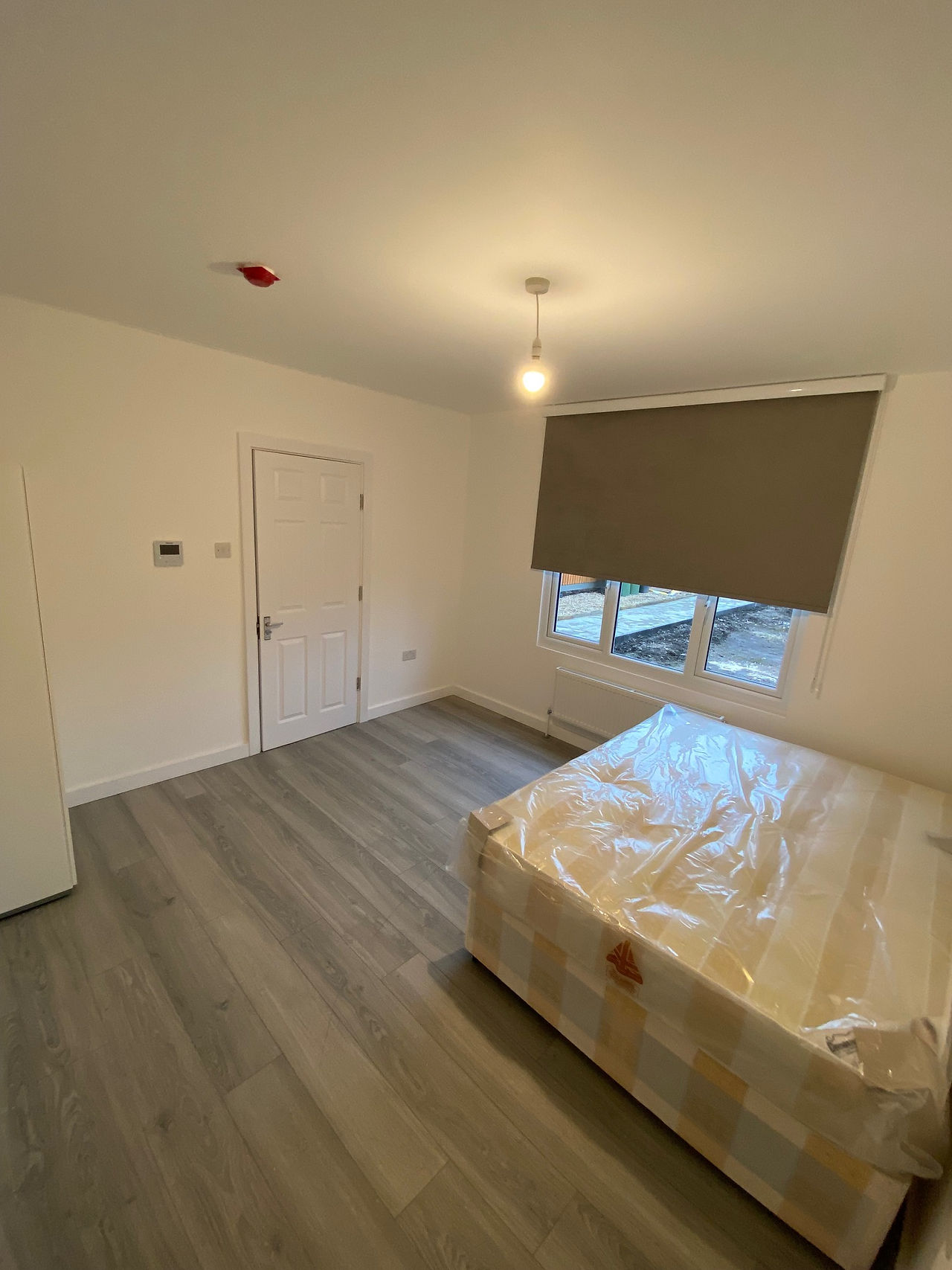 3 bedroom semi detached conversion into 6 attractive en suite rooms in Cheshunt, EN8.