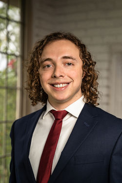 Cincinnati Headshot Photographer Victoria Siebe Photography + Film