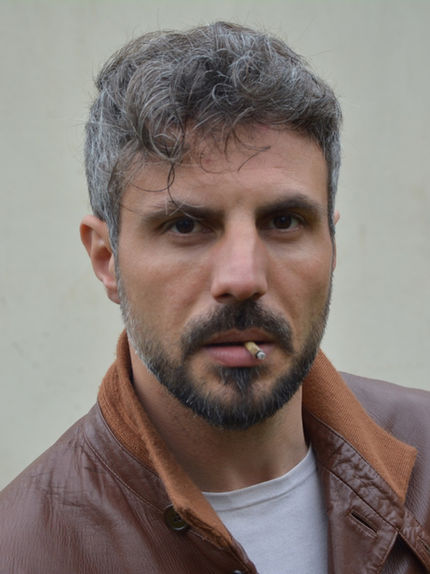 Alessandro Ghita è rappresentato dall'agenzia A.A.A. Artisti Autori Associati