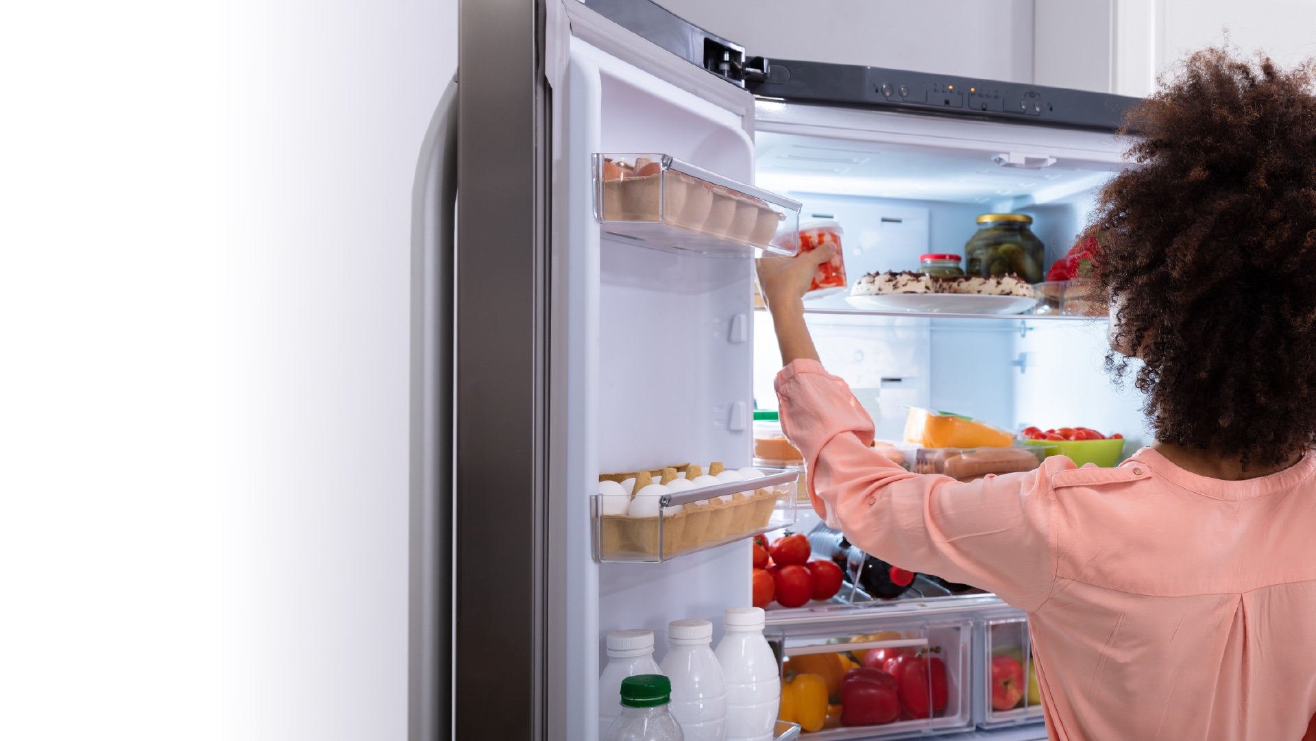 Familia puertorriqueña en Carolina feliz tras la Reparación de Neveras