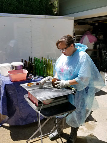 cutting glass(1).jpg