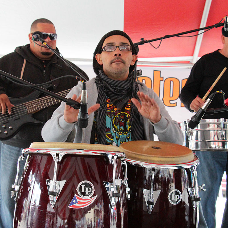 Food & Art Walk in Silver City District ©Lucia Lozano