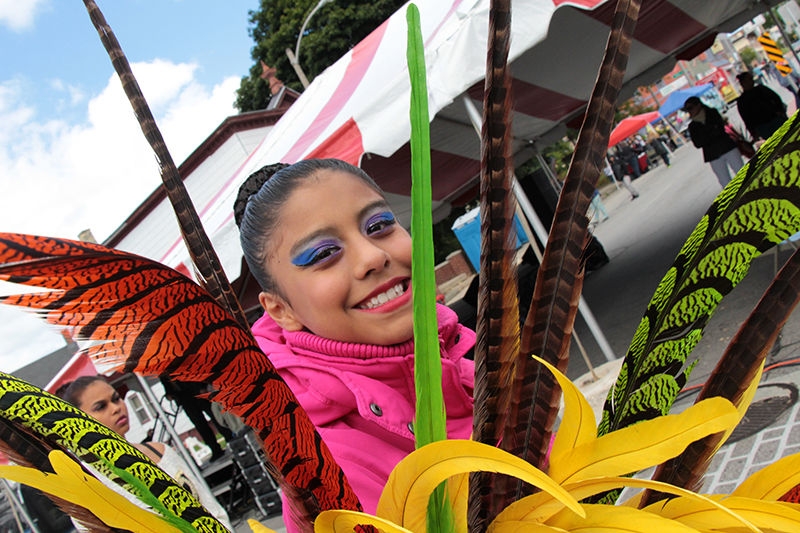Food & Art Walk in Silver City District ©Lucia Lozano