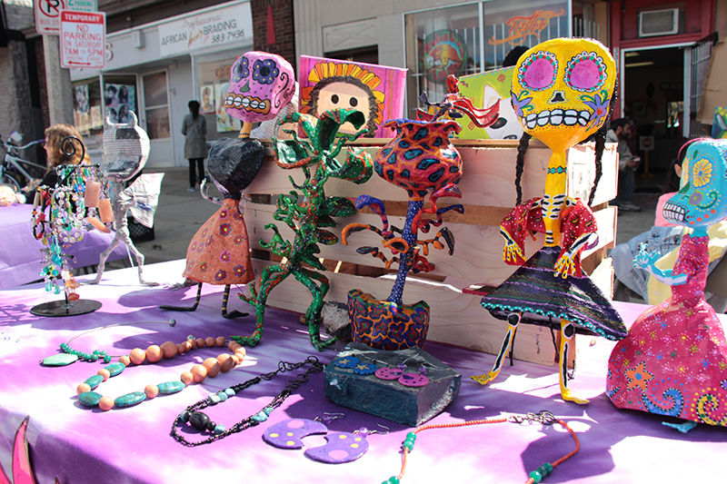 Food & Art Walk in Silver City District ©Lucia Lozano