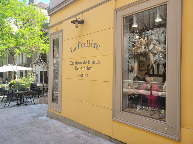 La Perlière Troyes boutique.jpg