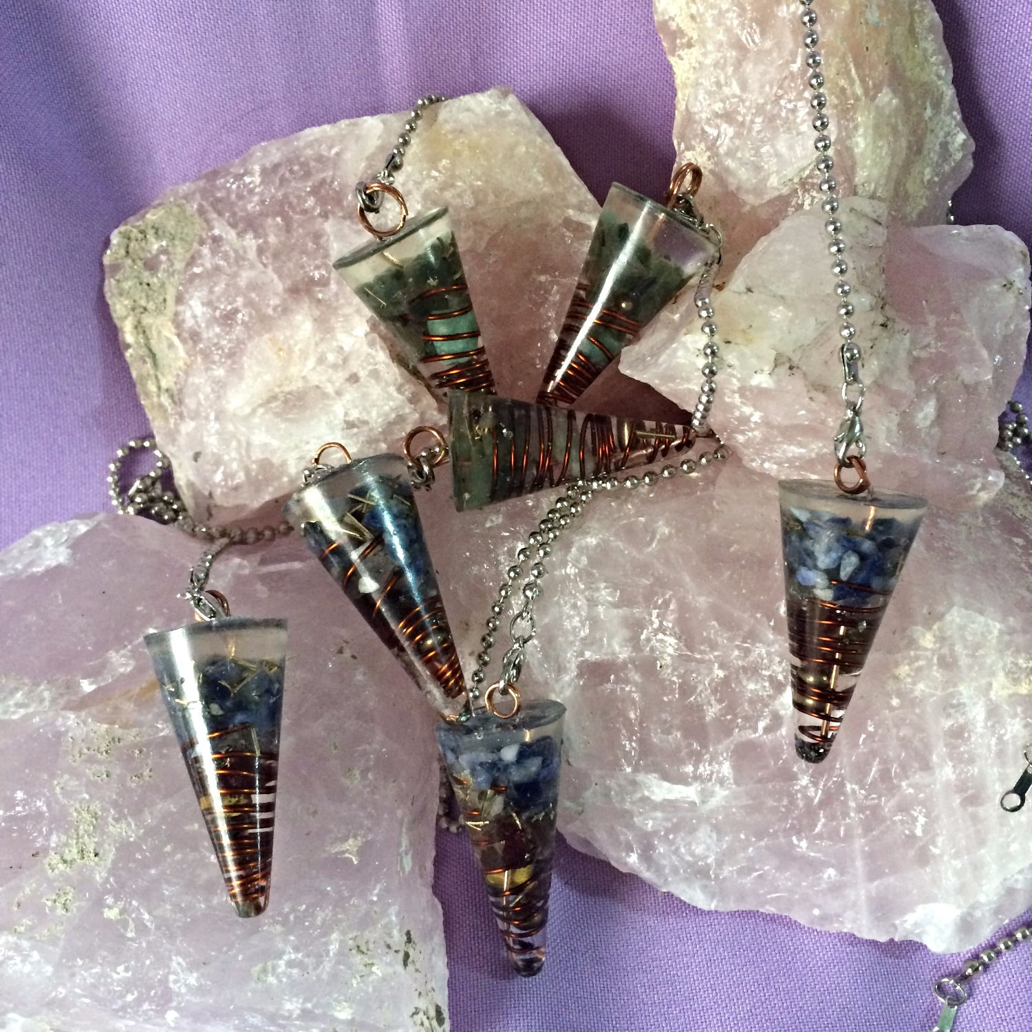 Pêndulos em Orgonite - Pêndulos Quânticos