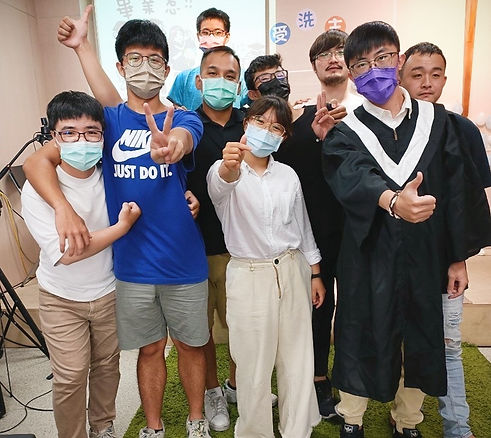 LINE_ALBUM_Connect 行動_220706_1_edited_edited.jpg