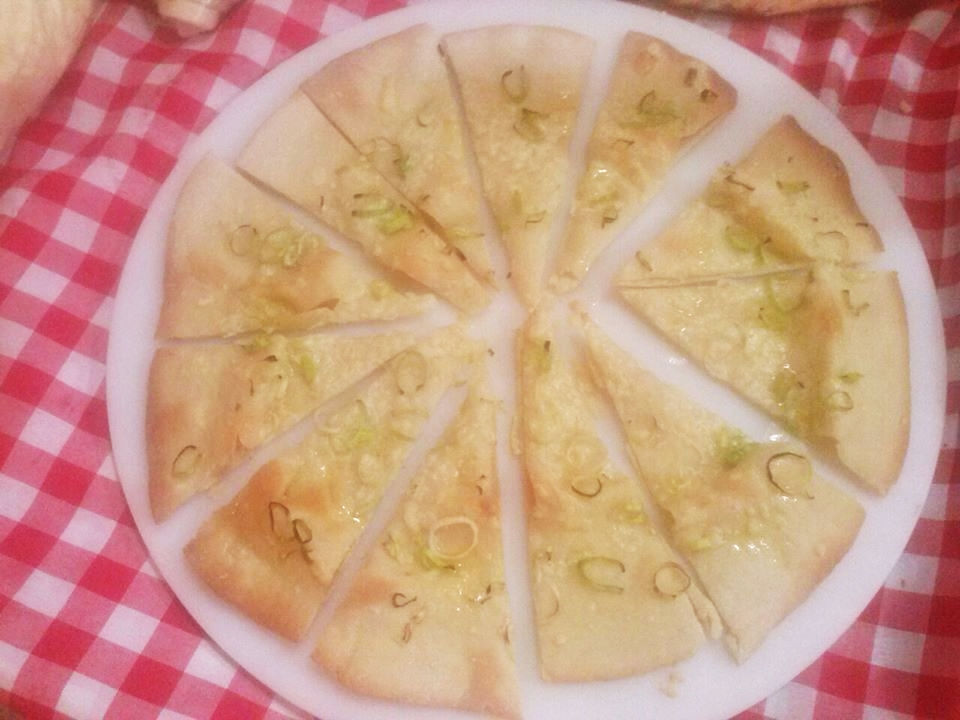 Pizza branca de alho poró