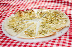 Pizza branca de alecrim