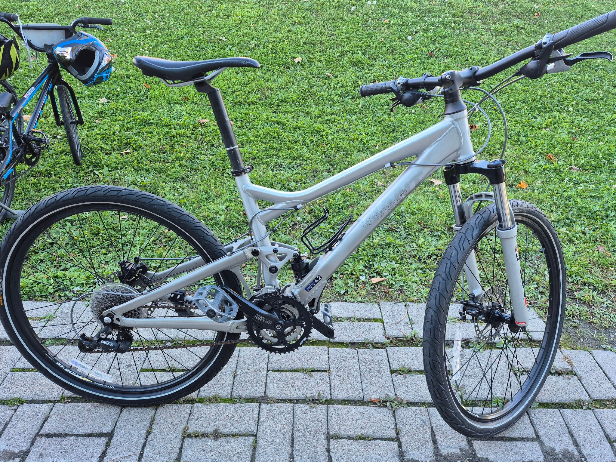 Giant Trance 3 Full Suspension Mountain Bike