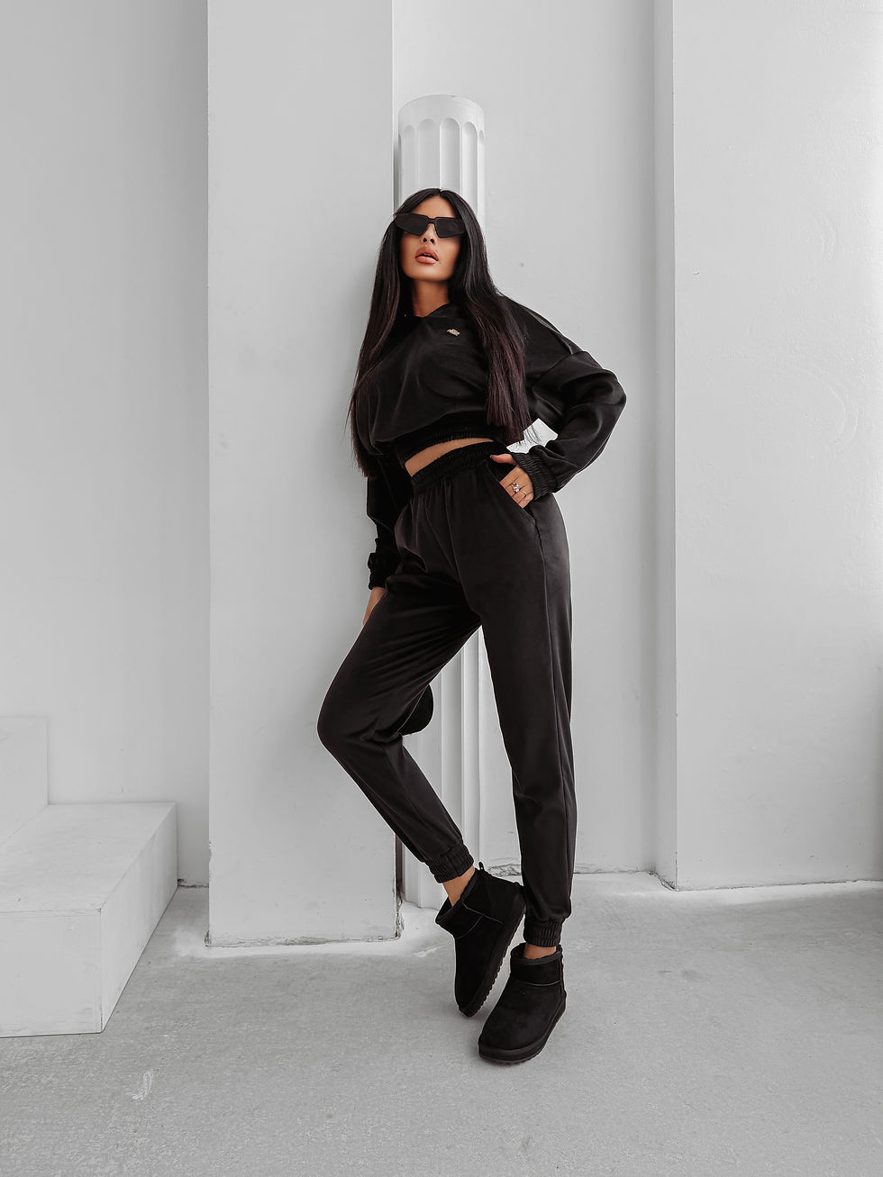 Ola Voga Komplet Damski FORM 2025 welurowy z logo – Fashionista By AC