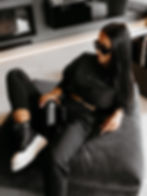 Damski komplet dresowy — luźna bluza z marszczonym dołem i spodnie z elastyczną talią, sitodruk z logo OLAVOGA — Ola Voga