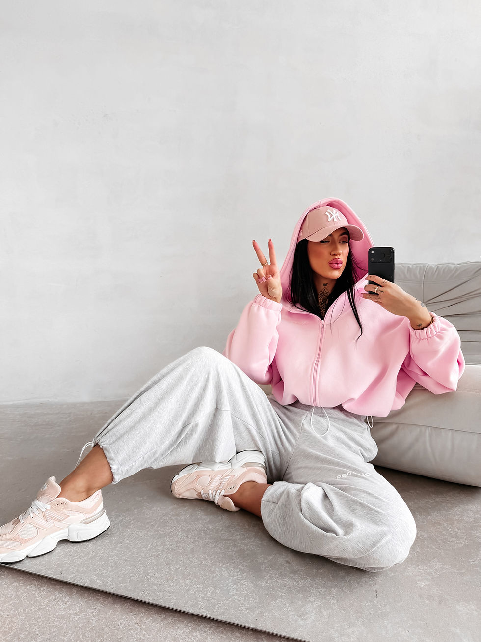 Miniatura: Ola Voga damska bluza oversize LASANA 2026 na zamek z haftem with love OLAVOGA