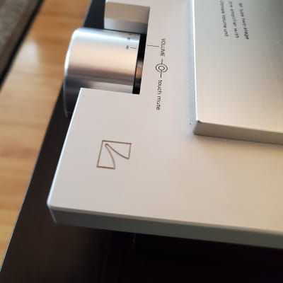 Thumbnail: Luxman CL-88