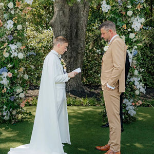 LGBTQ+ Weddings 
