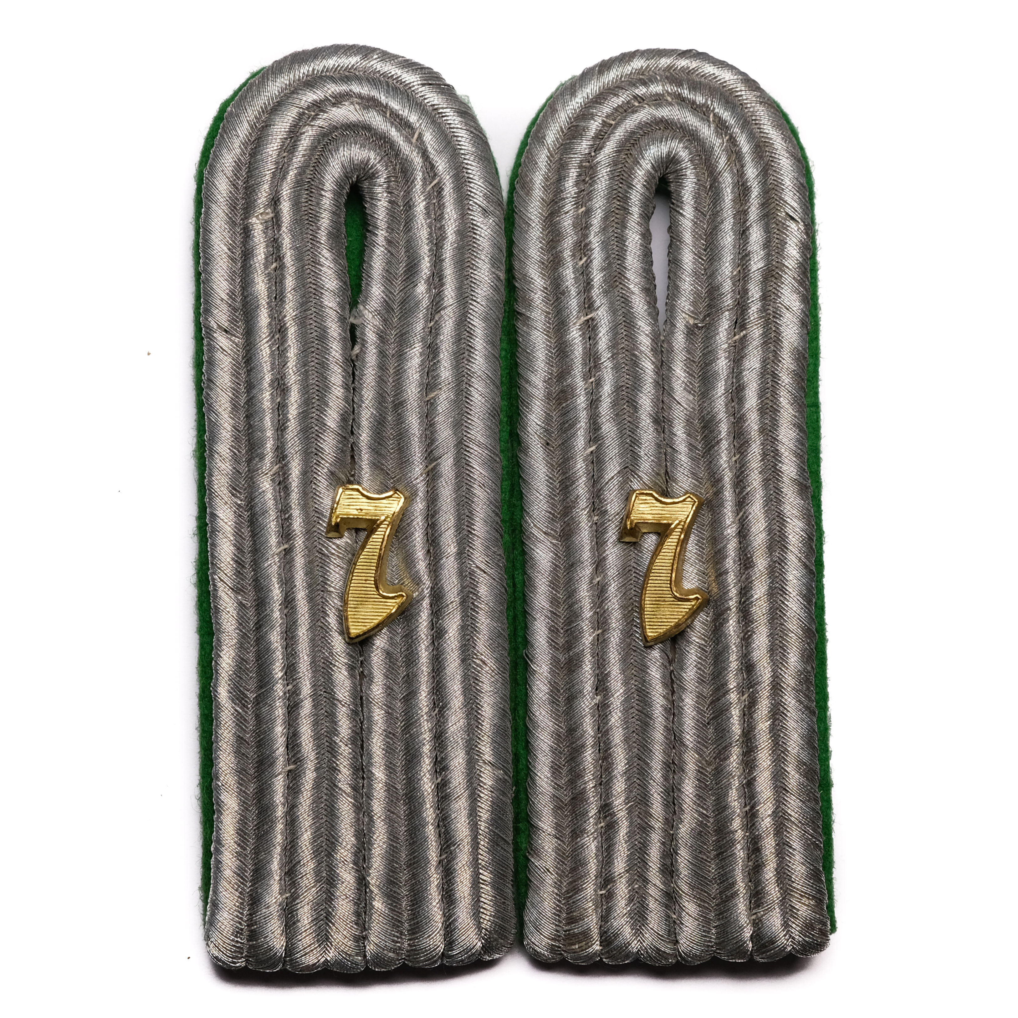 WWII German Heer (Army) Gebirgsjäger Officer's Shoulder Board Set