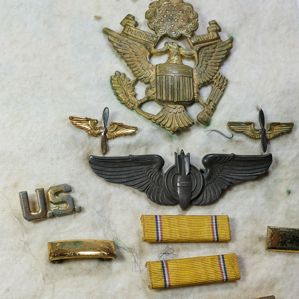 Thumbnail: WWII US Air Medal / Bombardier Grouping