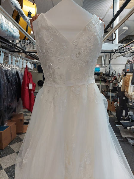wedding dress.jpeg