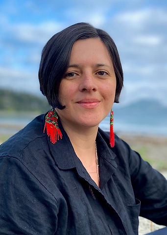 Maya_Profile at beach.jpg