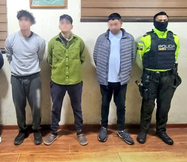 "Los Lobos" entraron armados en Universidad ecuatoriana