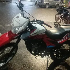 En la ciudad de Macas, un hombre que posee antecedentes penales robó una motocicleta.