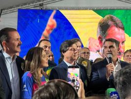 Itamar Borges apoiando Flávio Bolsonaro