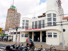 Abre e fecha no aniversário de Rio Preto