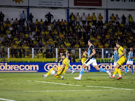 Mirassol vence o Grêmio em noite de festa no Maião