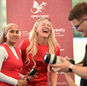 Myfyriodd Phillipa Yarranton ar foment gyflawn Met Caerdydd gyda Thîm Cymru