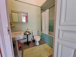 La salle de bain de la chambre rose