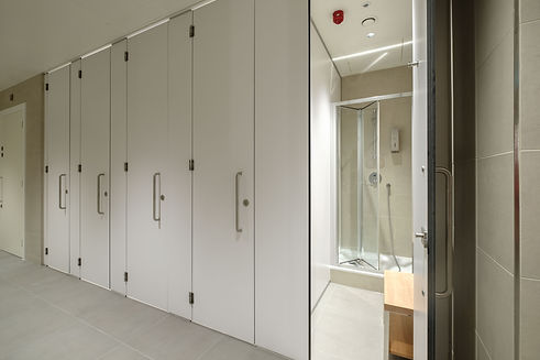 cubicles door open 0194 small.jpg