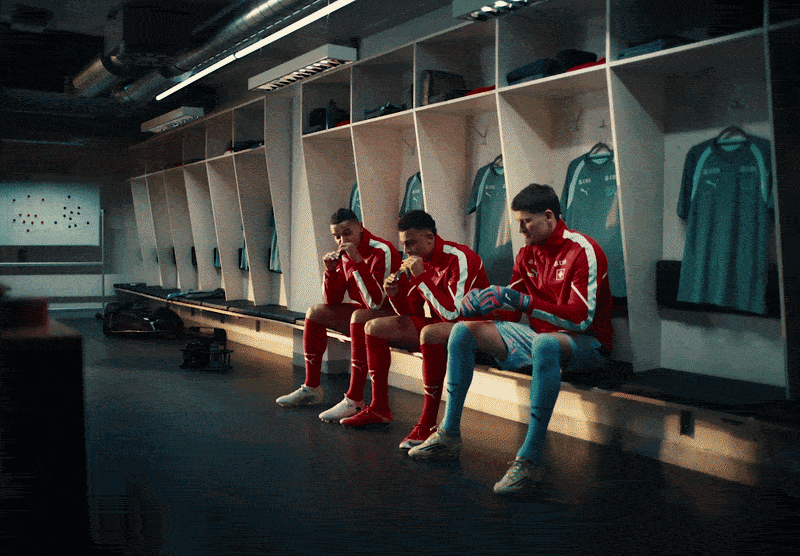260526-UBS-Football-GEL-4448x3096-15s-DC-CLEAN_422-ezgif.com-optimize.gif