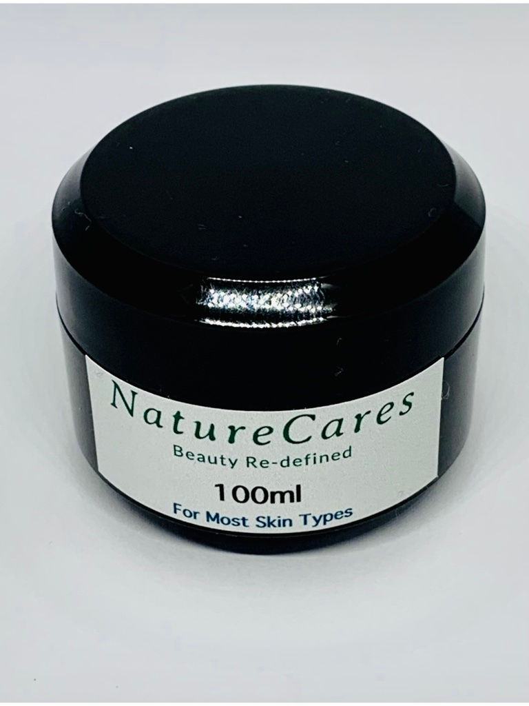 Thumbnail: NatureCares Men’s Defense Anti-ageing Charcoal Dark Circle Facial Skin Care Set