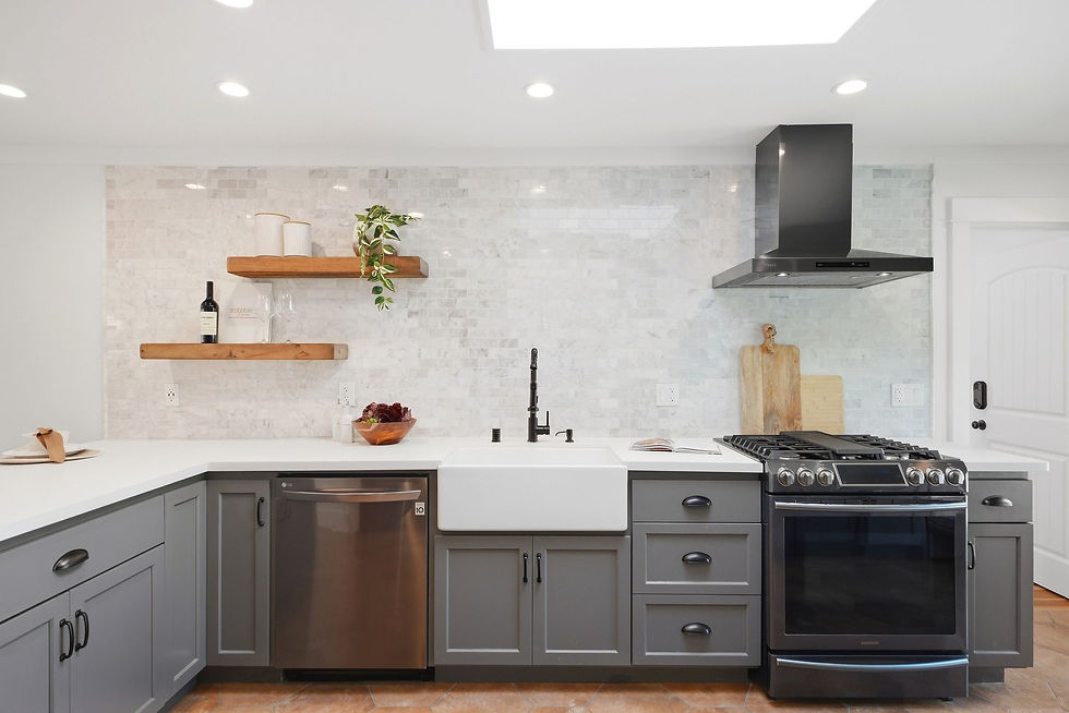 1461 Revere Ave-14.jpg
