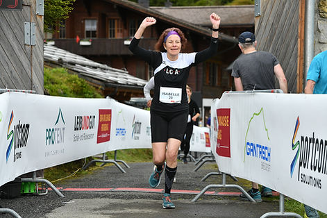 Jubel im Ziel Blüemlisalp-Lauf
