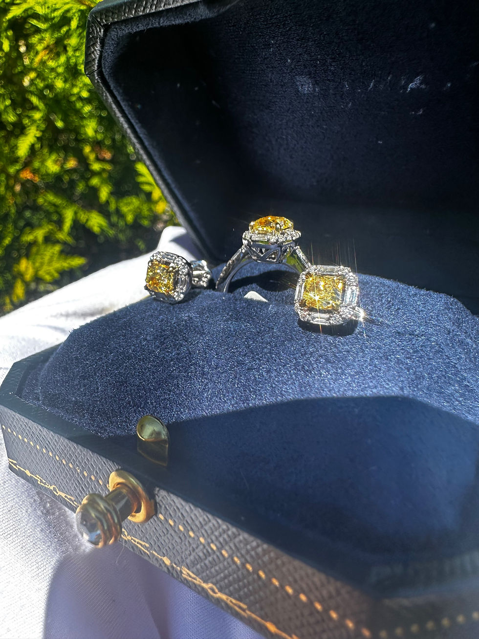 Thumbnail: Fancy yellow diamond Ring