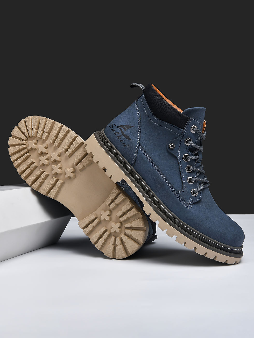 Thumbnail: Handmade Men Boots Ankle Winter Leather Shoes Autumn Outdoor Hiking Boots Sneake