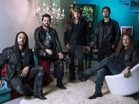 Angra anuncia show da turnê comemorativa do álbum Rebirth em Curitiba