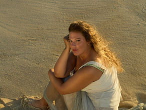 Alice Caymmi revisita obra do avô com single “Modinha para Gabriela”