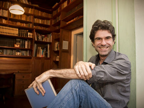 Finalista do Jabuti, Paulo Stucchi lança livro inspirado na suposta fuga de Hitler para a América