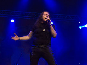 Fabio Lione retorna a Curitiba para apresentar clássico do Rhapsody na íntegra ao lado de orquestra e coral
