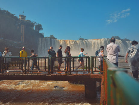 Parque terá horário ampliado, Amanhecer nas Cataratas e música ao vivo, com expectativa de receber 25 mil visitantes