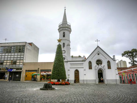 Natal de Curitiba começa nesta quinta-feira com estreia da decoração do Largo da Ordem