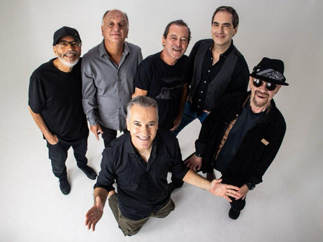 "Noite de Jovem Guarda" celebra o Dia Mundial do Rock em Curitiba com The Fevers e The Originals