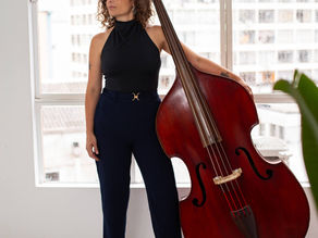 bruna buschele contrabaixo
